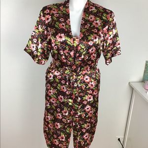 Emily Stacy 2 pc Floral lingerie set size XL. 100% polyester satin.